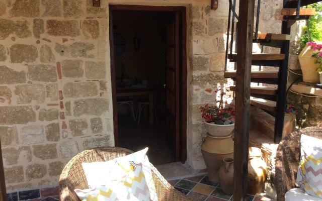 George & Alexandra's Apartments