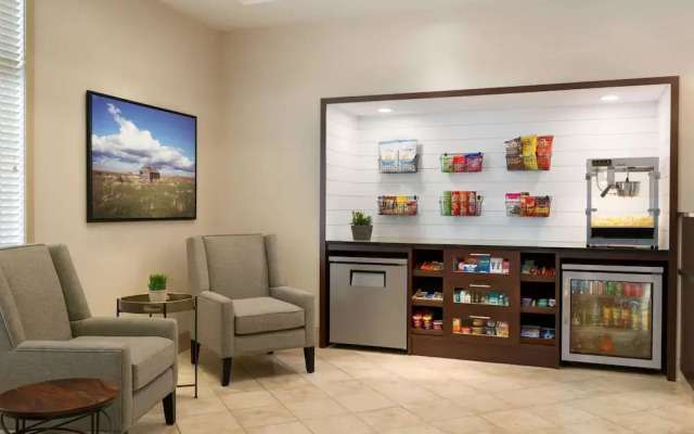 Ramada Drayton Valley