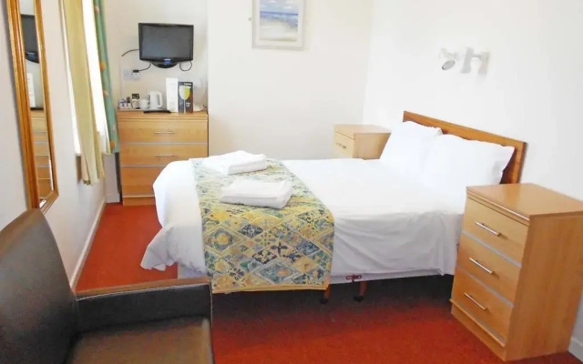 Marine Lodge