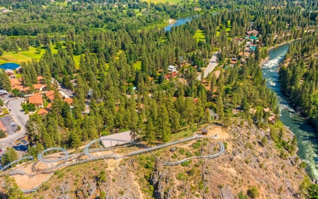 Snowstorm Studio on Icicle Village