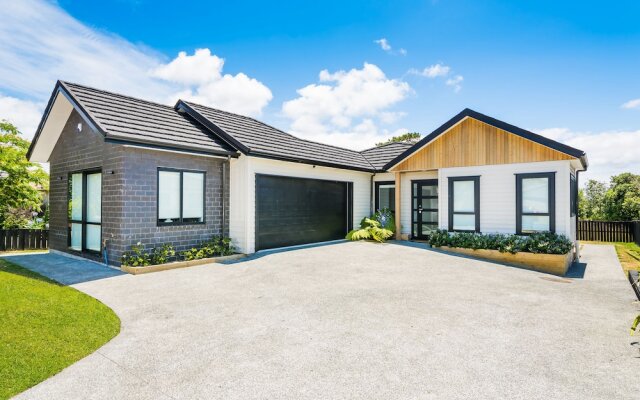 Unsworth Height New 3 Bedrooms Unit