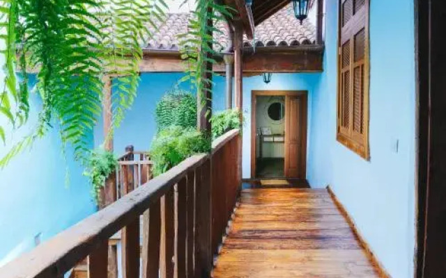 Suites & Apartments Calle Real