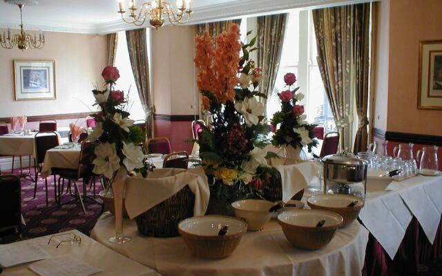 Glen Usk Hotel