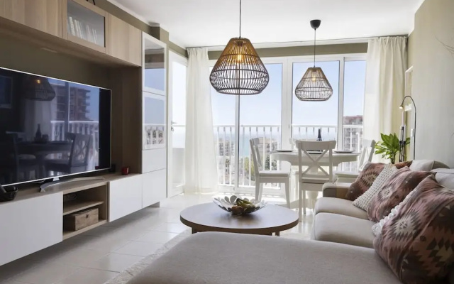 Central Apartment With Seaview Terrace and Pool