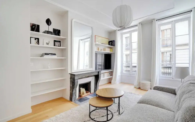 Champs-Elysées - Saint Honoré by BridgeStreet