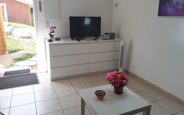 Logement Carreyrat - Le Maëly