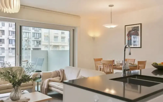 Cosy Family Apartment With Parking Near the Beach
