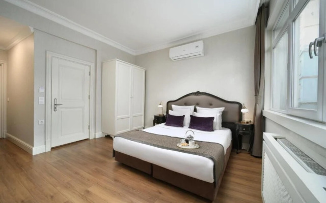 Meroddi La Porta Hotel