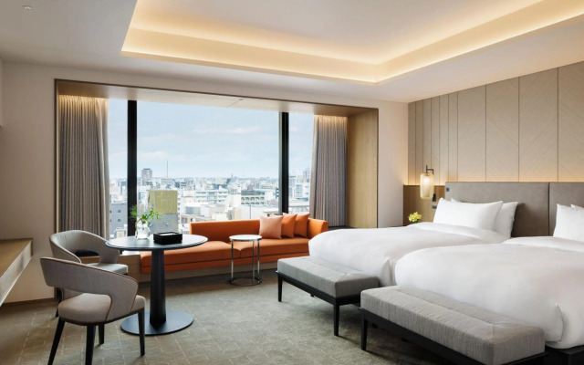 Tiad, Autograph Collection