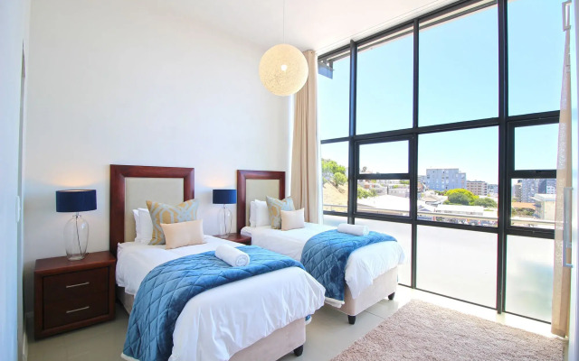 Hillhouse Penthouse 7th Floor