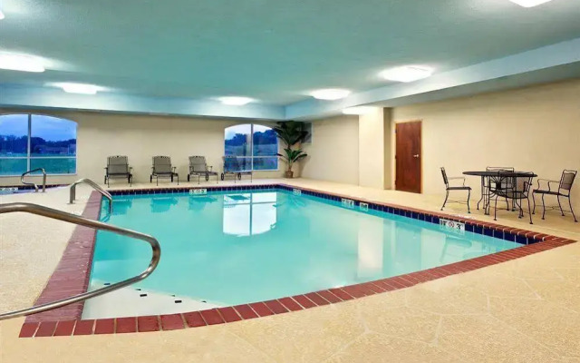 Holiday Inn Express & Suites Malvern