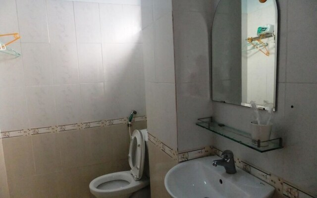 Eena Hotel