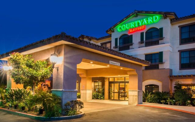 Courtyard Thousand Oaks Ventura County