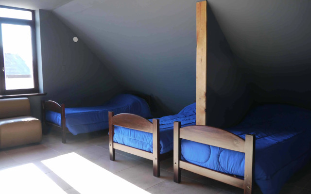 Moving Hostel Travel