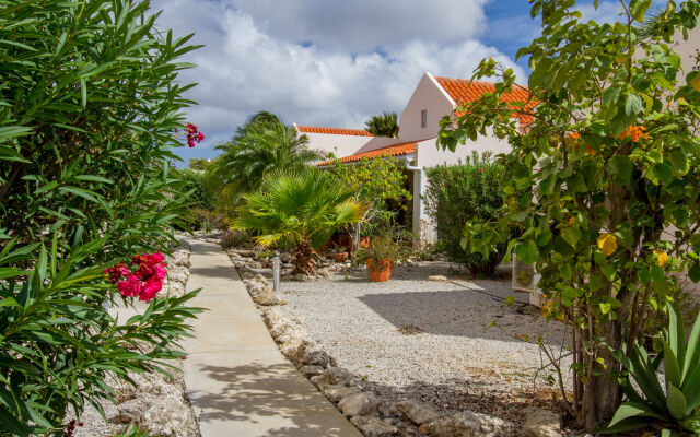 Hamlet Oasis Resort