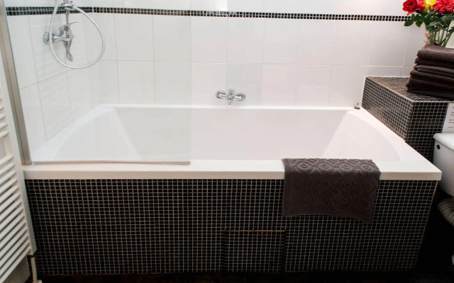 Houseboat apartments - Canal Belt East area