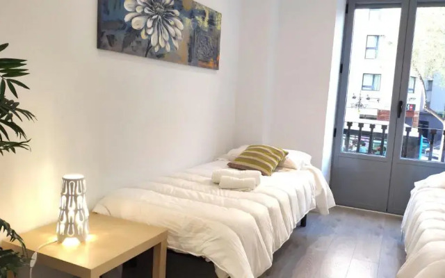Modern With Ideal Location Next To Atocha Station