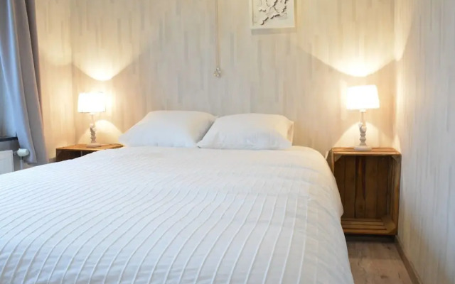 Luxurious Holiday Home in Hamoir With Terrace