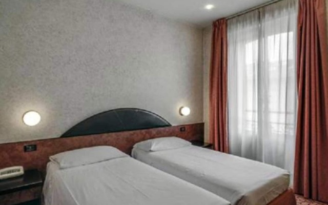 Отель Demidoff Hotel Milano