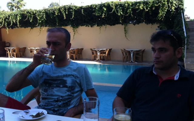 Caner Hotel