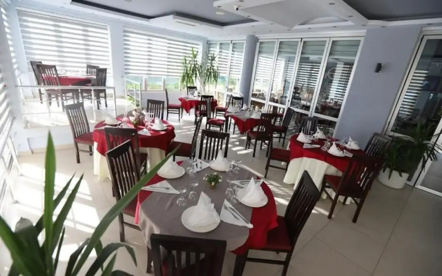 Perandor Beach Hotel