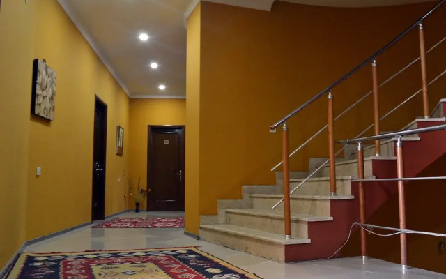 Kichik Gala Hotel
