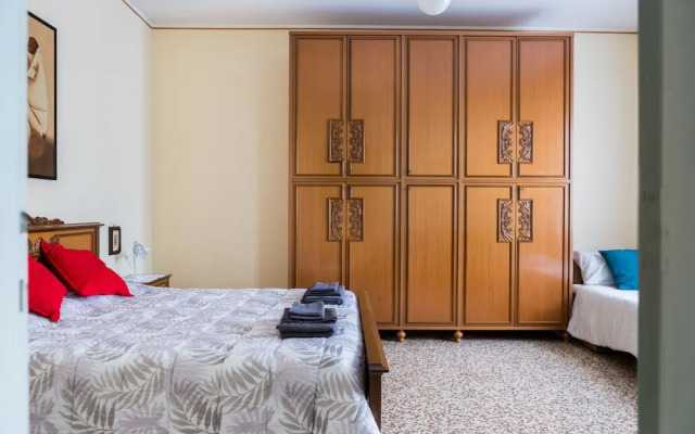 A pochi passi dal centro e dall'Ospedale di Parma