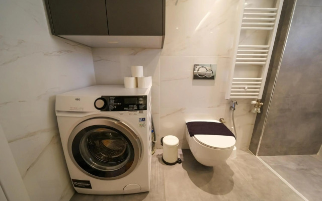 Faliro lux apartment by the sea vipgreece