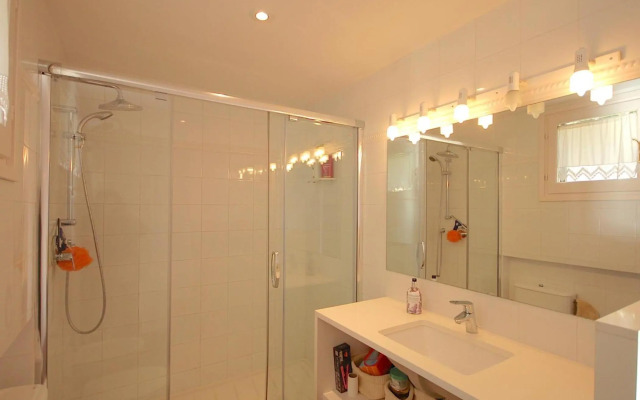 Lovely garden house in mar menuda