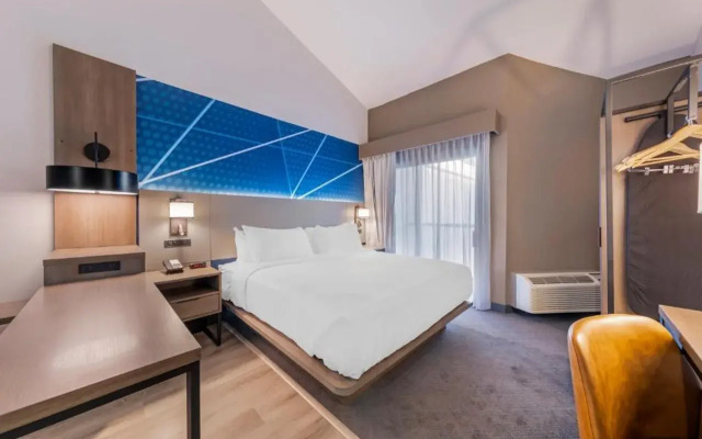 Comfort Inn & Suites Irvine Spectrum
