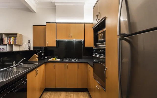 Redfern 2 Bedroom 2 Bathroom Apt With Netflix