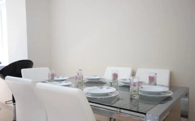 Look-O-More Residence