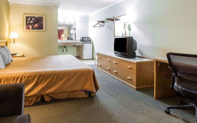 Capital O Stevenson Inn Riverside