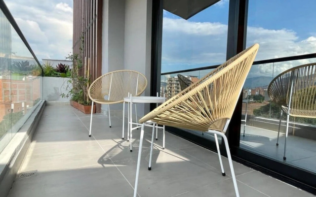 w Stunning 3BR With Terrace in Laureles