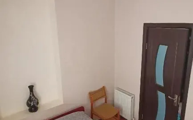 Mero House