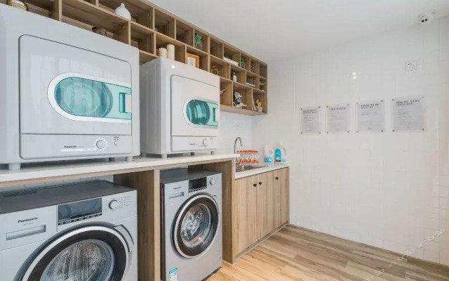 Atour Hotel Hangzhou Huajiachi Fengqi Dong Road