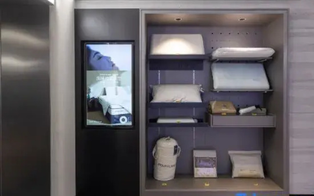 Shenzhen North Station East Square Atour Light Hotel