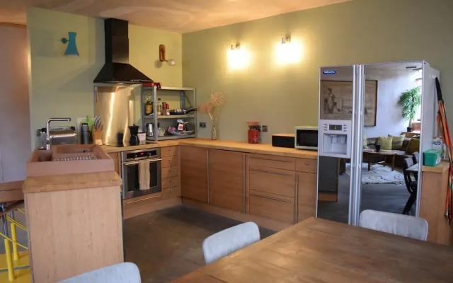 1 Bedroom Camberwell Apartment
