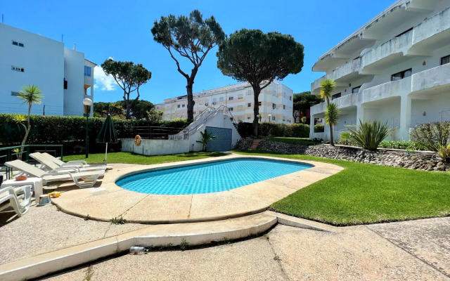 Vilamoura Cosy 3 With Pool by Homing