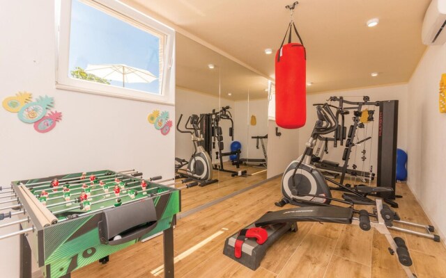 Awesome Home in Pakostane With 3 Bedrooms, Wifi and Outdoor Swimming Pool