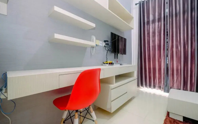 Minimalist and Stylish Studio Dave Apartment By Travelio
