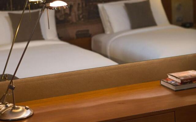 Renaissance Izmir Hotel