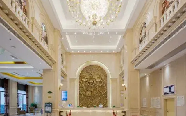 Vienna International Hotel (Yunmeng Longgang Road)