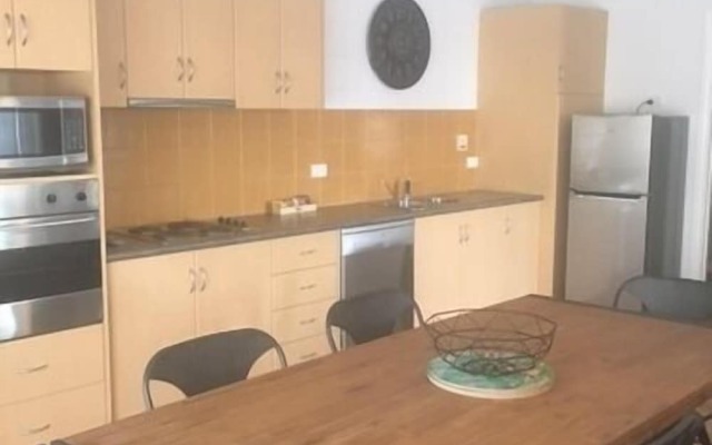 Penguin Seaside Motel