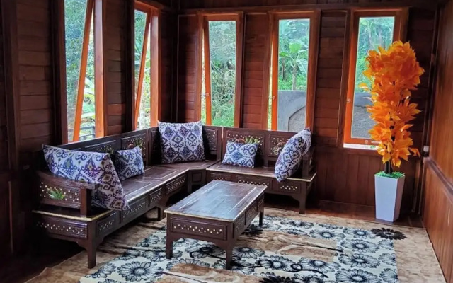 Villa Zoya 1 – Guest Rooms – Megamendung