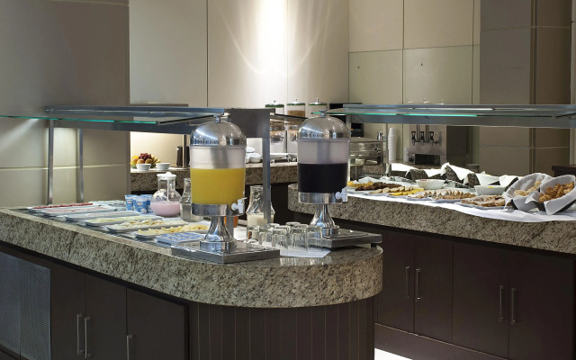 Master Porto Alegre Hotel - Av Carlos Gomes, Proximo Consulado Americano