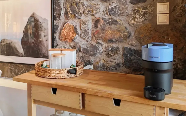 Beachfront Avia Nest - Aspa s Getaway