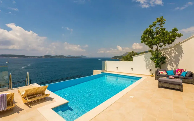 Hedera Estate, Villa Hedera VI
