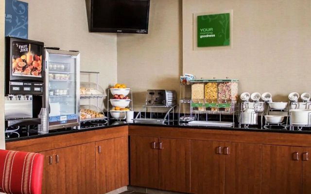 Comfort Inn River's Edge