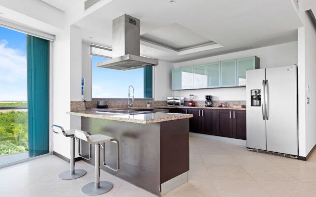 Beautiful Beachfront Apartments